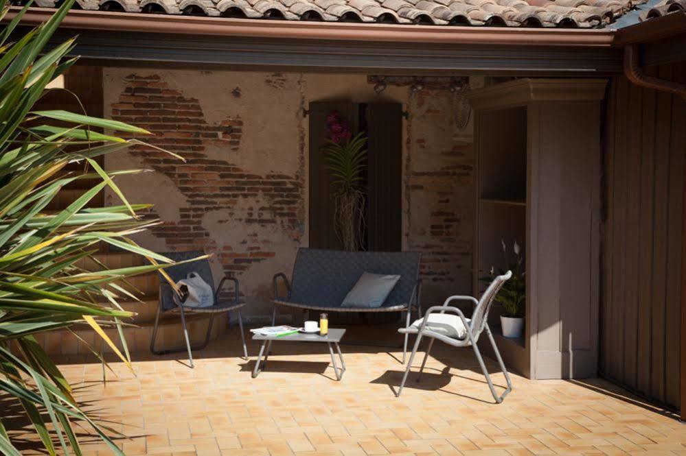 Hôtel La Ferme d'En Chon Biscarrosse Exterior foto